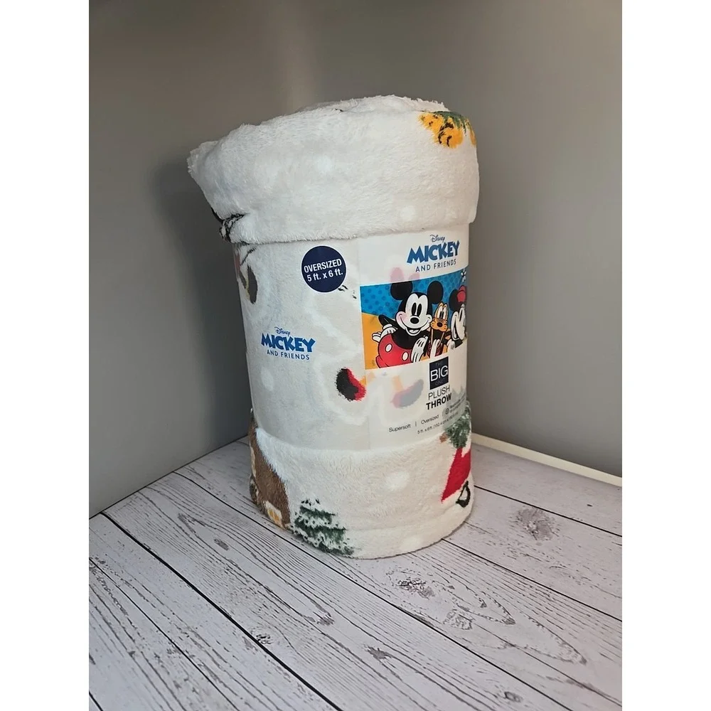 The Big One Oversized‎ Plush Throw Blanket Christmas Mickey & Friends 5' x '6